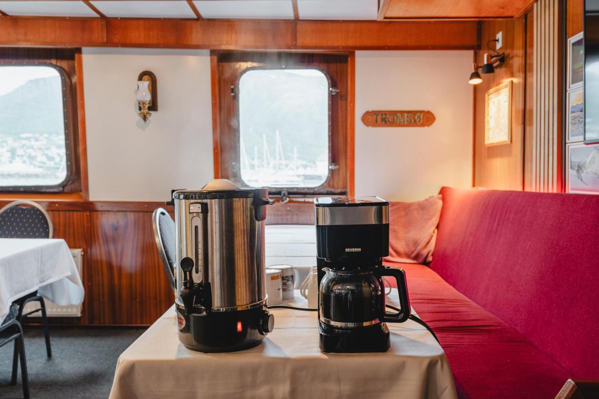 Norwegian Fjord Explorer Line Tromsø Buitenkant foto